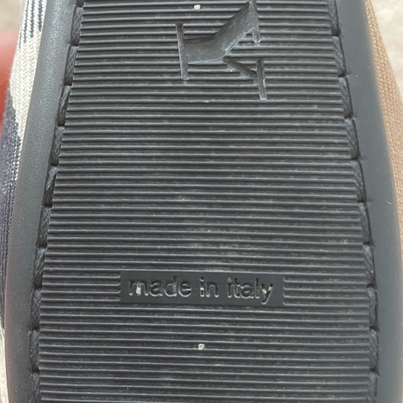 Authentic Burberry ballerina size 38 - Picture 7 of 8